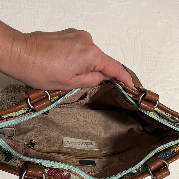 Sakroots Butterfly Peace Purse - Picture 5 of 6